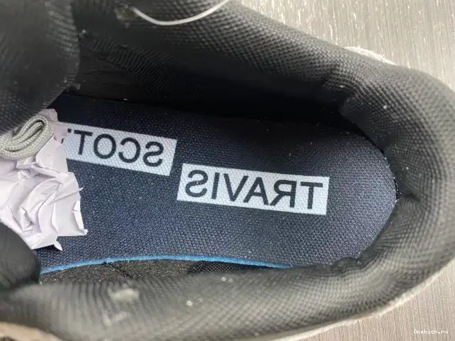 One Kick THE SCOTT X TRAVIS CHECK CUT JORDAN FZ8117-001 0531